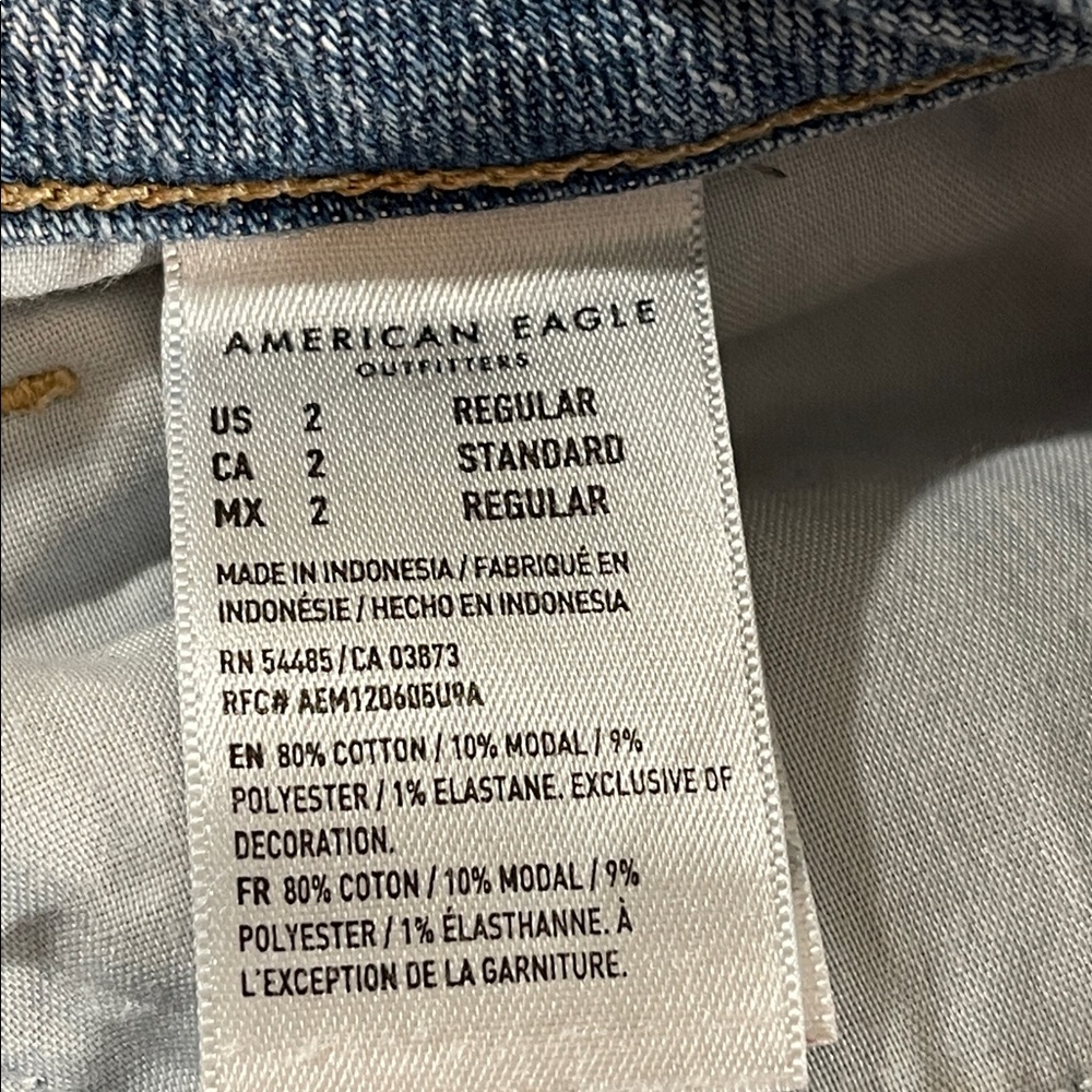AMERICAN EAGLE AE Stretch Mom Straight Denim Jean Size 2 - Picture 11 of 15